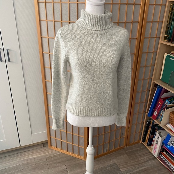 Brandy Melville One Size Wool Blend Cassia Turtleneck Sweater Cream Ivory Small - Picture 2 of 9